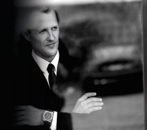 Michael Schumacher wears the fine watch Audemars Piguet Royal Oak Concept.