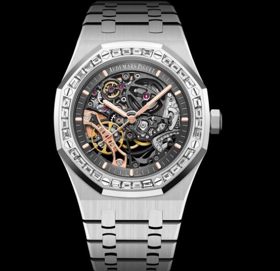 The timepiece has presented the brand's high level of craftsmanship.