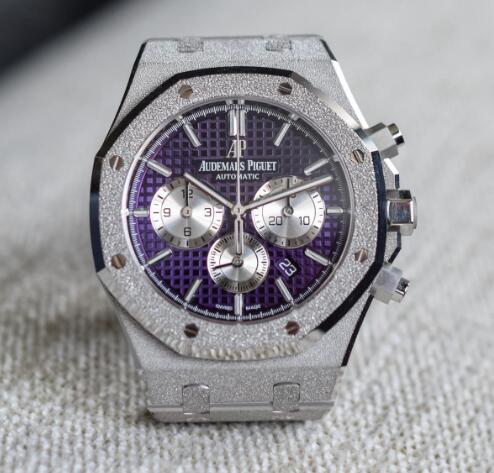 The purple dial and frosted white gold case make the timepiece very eye-catching.